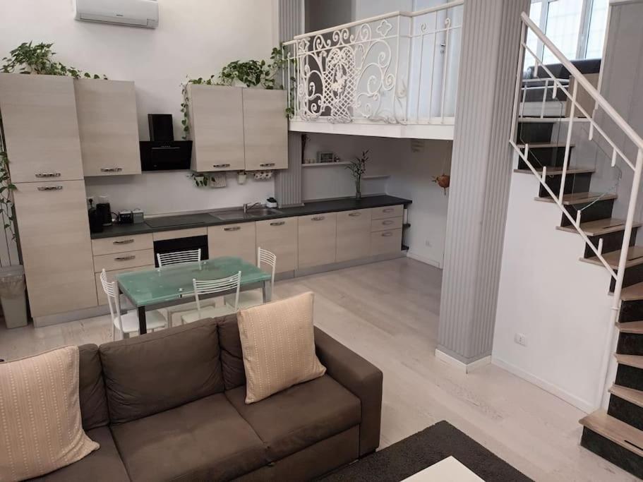Loft Navigli - Bocconi - Iulm * Milan